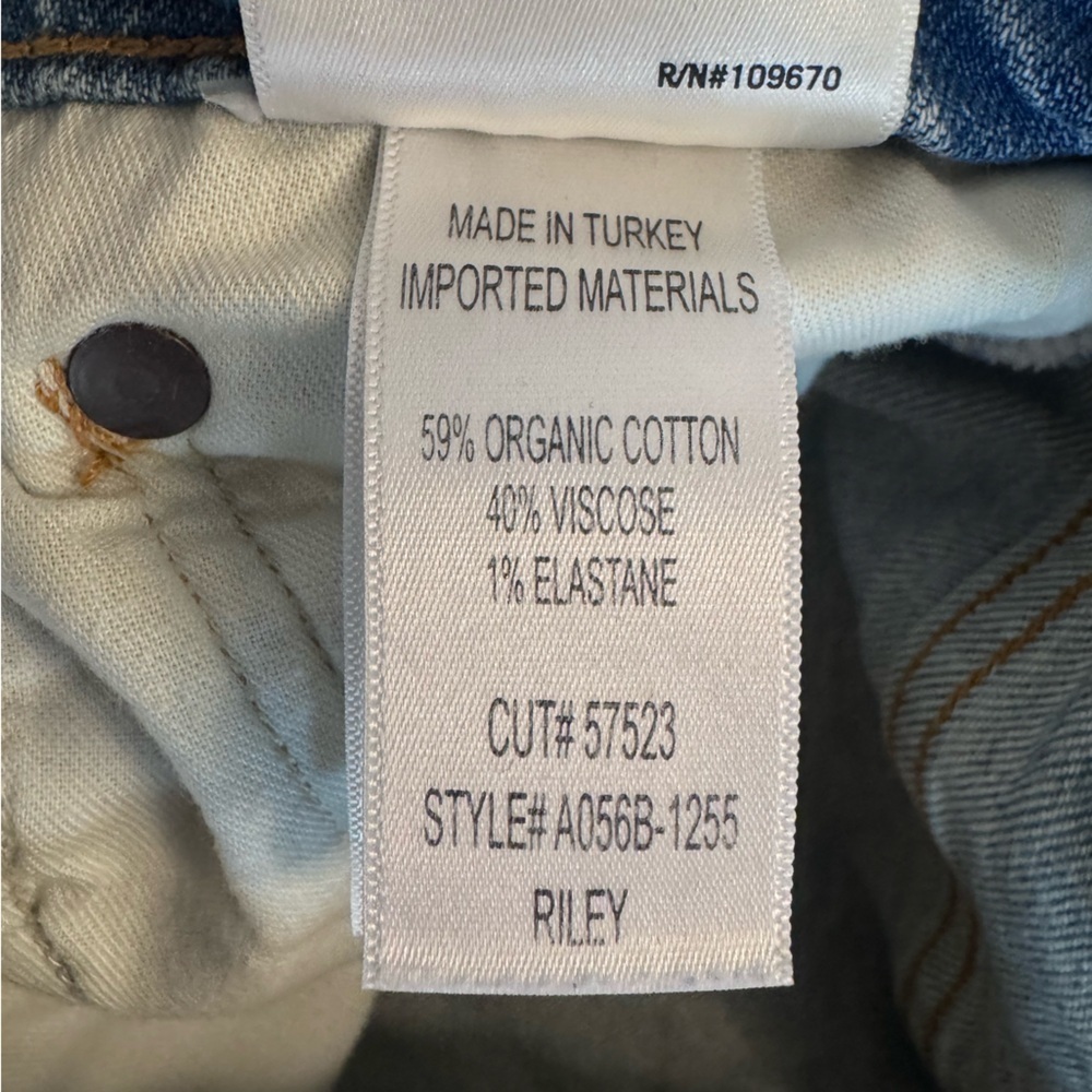 Agolde Riley High Rise Straight Leg Cropped Jeans - Picture 7 of 8